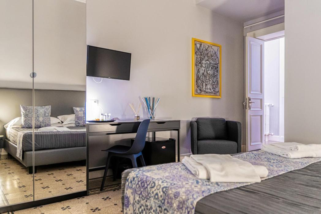 Re Vittorio De Luxe Bed & Breakfast Messina Exterior photo